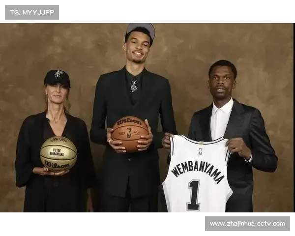 文班亚马受亲人离世消息影响，马刺更衣室给予支持